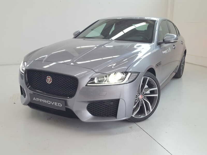 Jaguar XF 2.0 D 180 CV AWD aut. Chequered Flag del 2021 usata a Forli&#039;