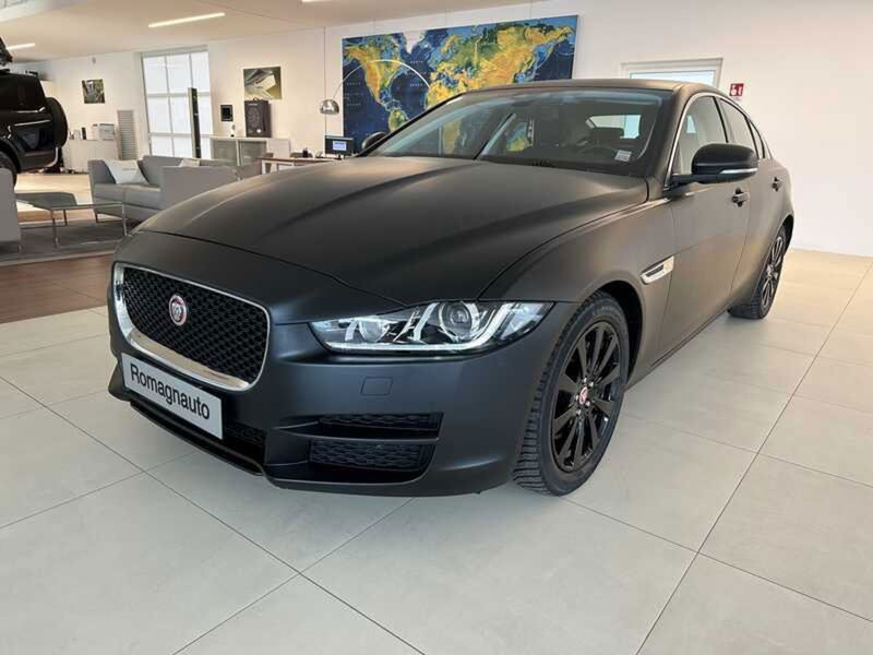 Jaguar XE 2.0 D 180 CV aut. Pure  del 2018 usata a Forli&#039;