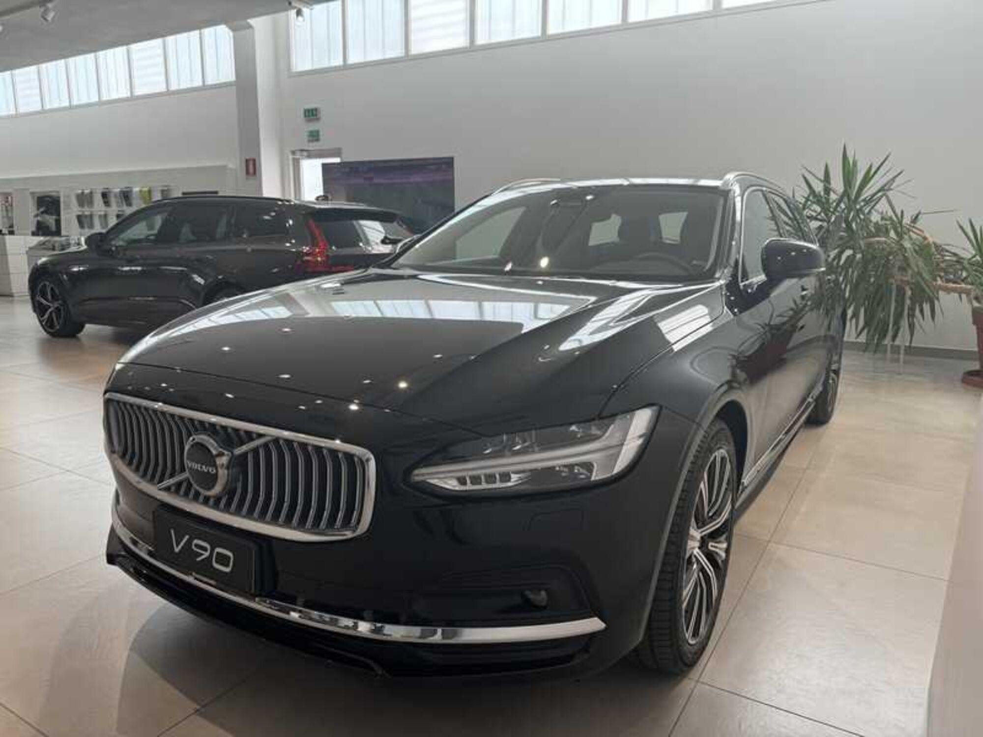 Volvo V90 B4 Geartronic R-design  nuova a Forli&#039;