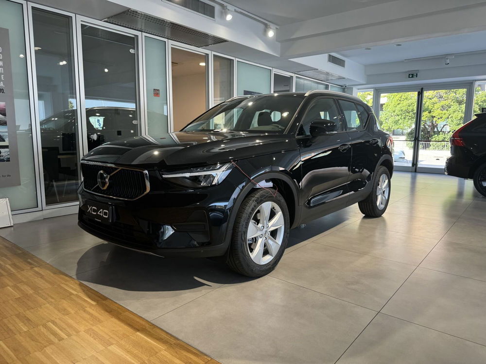 Volvo XC40 nuova a Forlì-Cesena