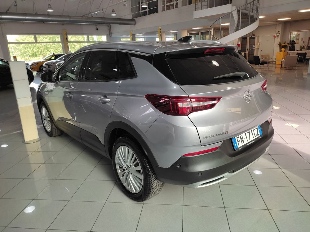 Opel Grandland X usata a Prato (7)