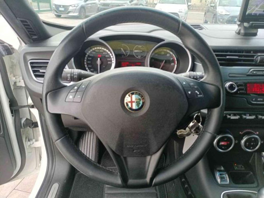 Alfa Romeo Giulietta usata a Ancona (15)