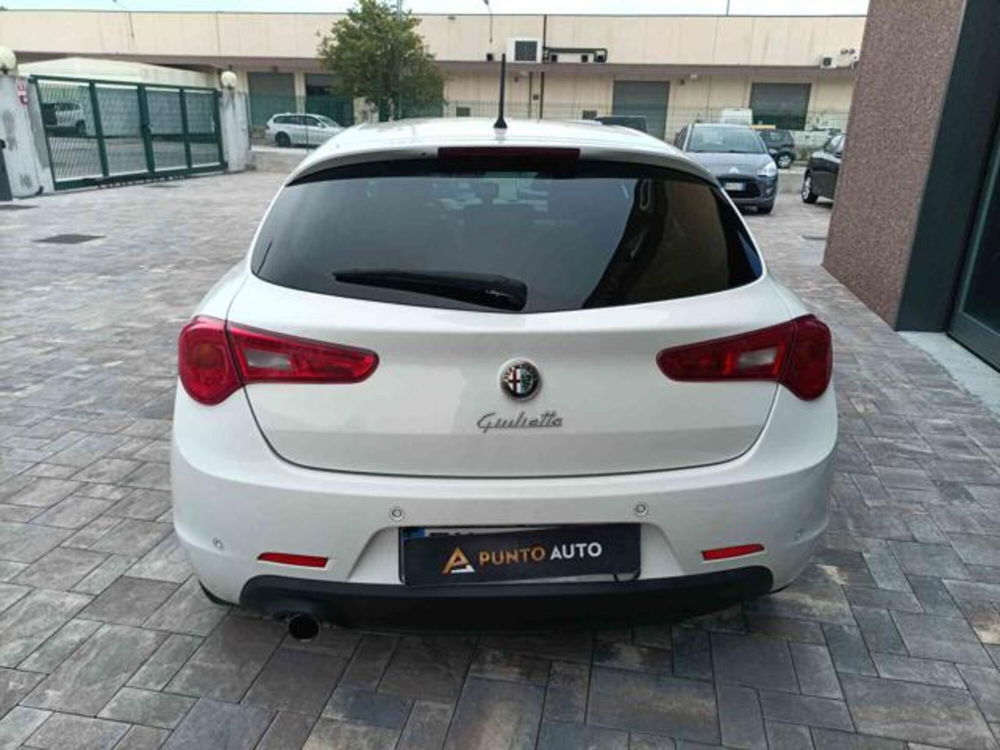 Alfa Romeo Giulietta usata a Ancona (8)