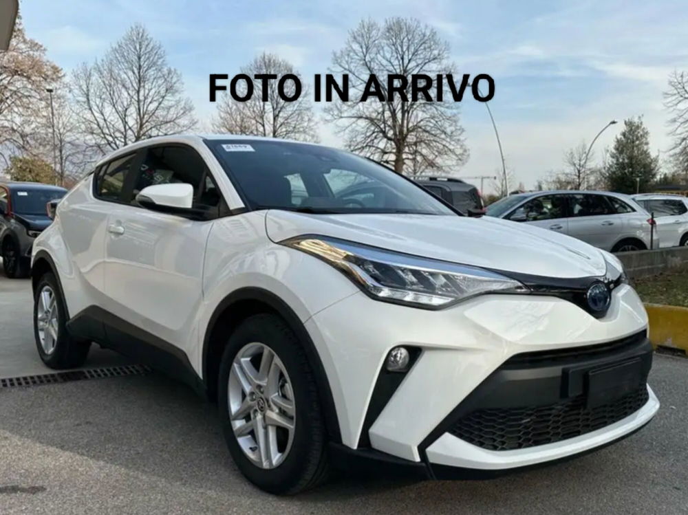 Toyota Toyota C-HR nuova a Monza e Brianza