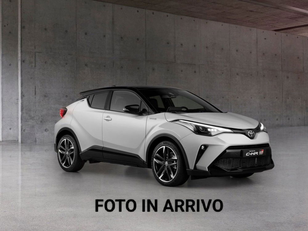 Toyota Toyota C-HR nuova a Monza e Brianza