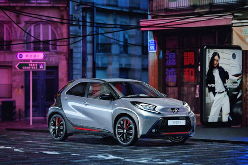 Toyota Aygo X 1.0 VVT-i 72 CV 5p. Undercover S-CVT nuova a Monza