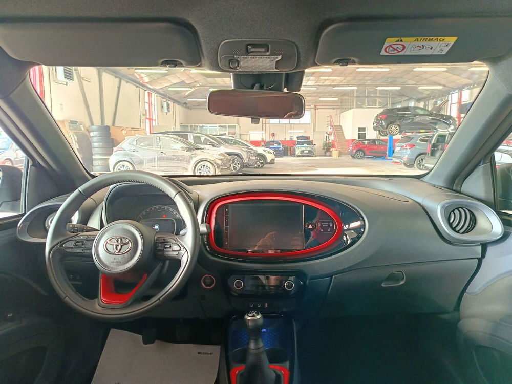 Toyota Aygo X nuova a Monza e Brianza (8)