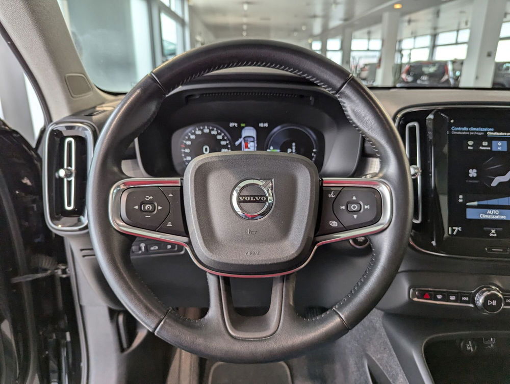 Volvo XC40 usata a Pescara (16)