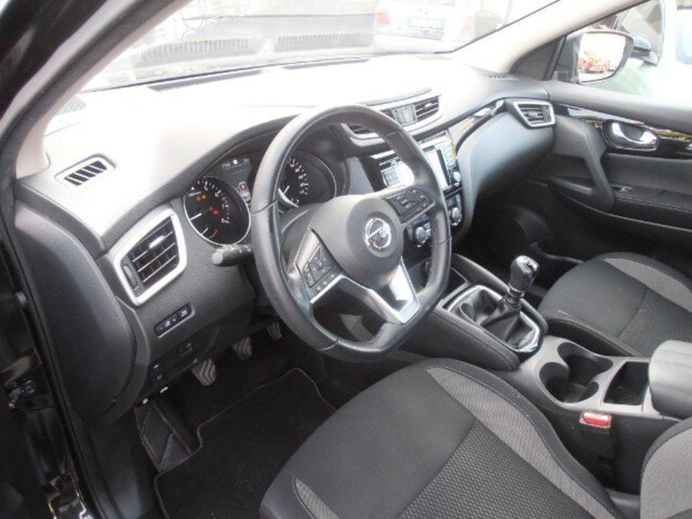 Nissan Qashqai usata a Livorno (8)