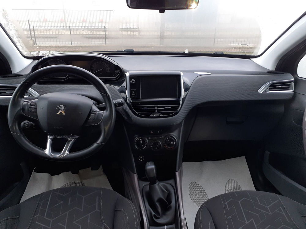 Peugeot 2008 usata a Piacenza (9)