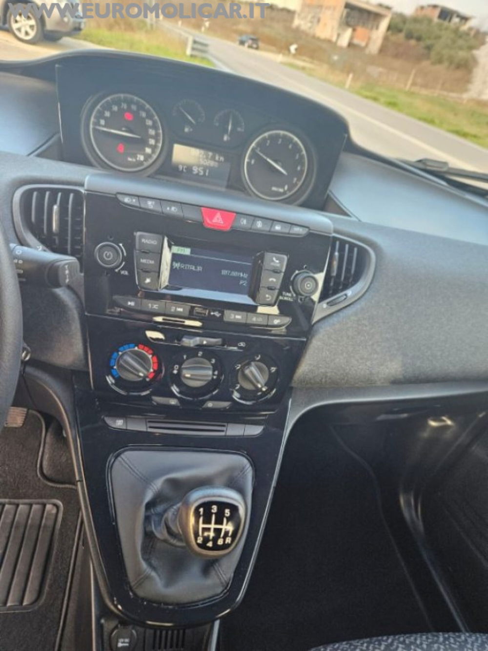 Lancia Ypsilon usata a Campobasso (6)