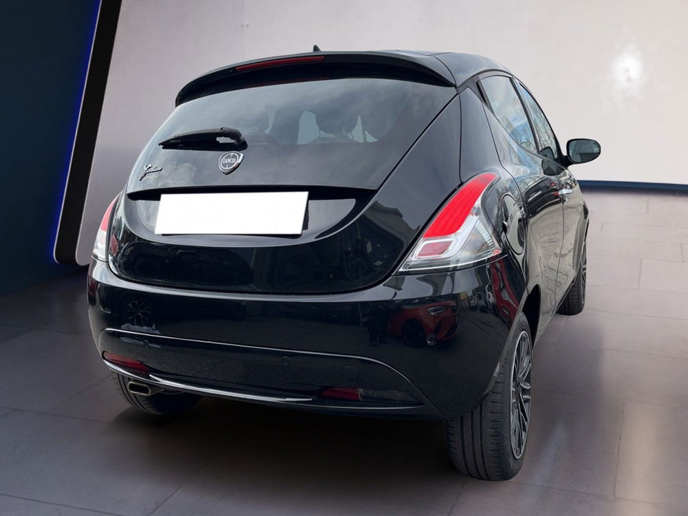 Lancia Ypsilon usata a Torino (6)