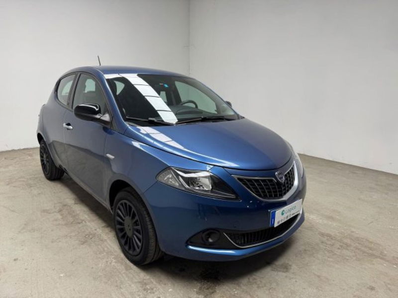 Lancia Ypsilon 1.0 FireFly 5 porte S&amp;S Hybrid Ecochic Silver  del 2021 usata a Biella