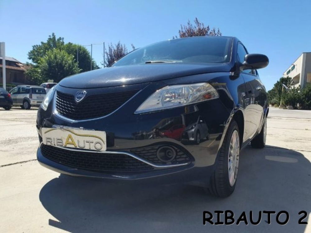 Lancia Ypsilon usata a Cuneo (8)