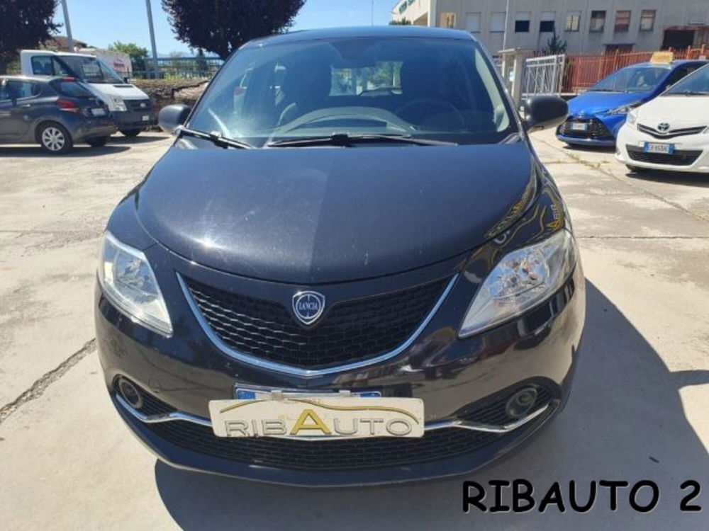 Lancia Ypsilon usata a Cuneo (11)