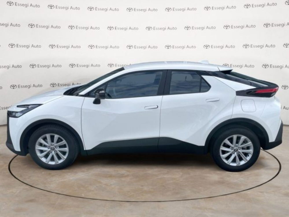 Toyota Toyota C-HR nuova a Vercelli (2)