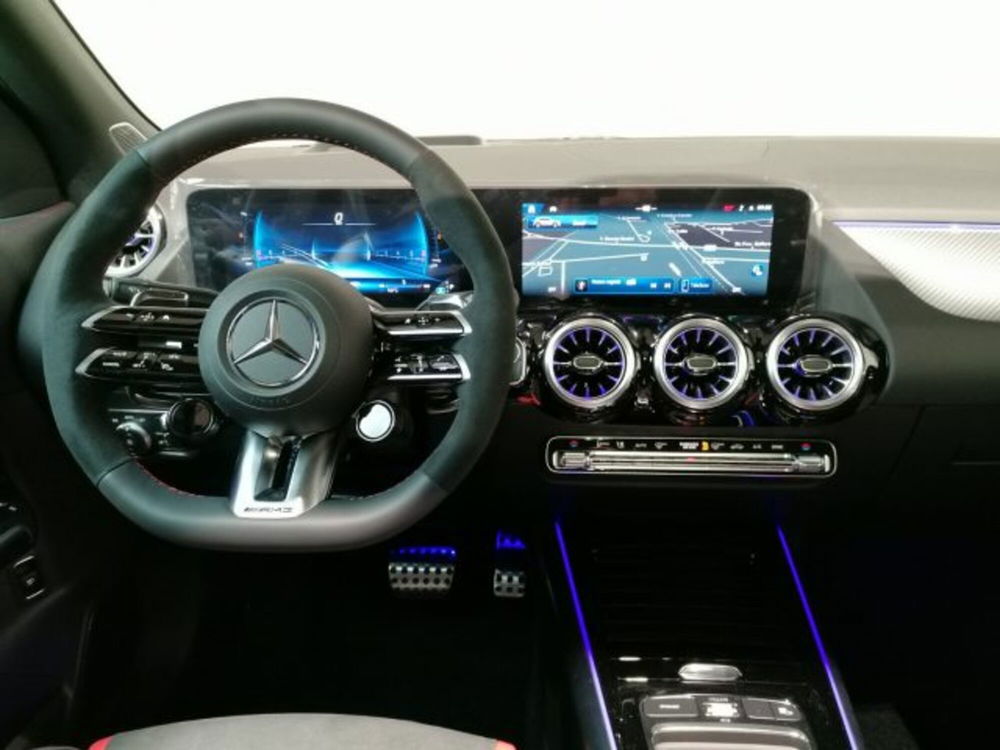 Mercedes-Benz GLA SUV nuova a Bologna (15)