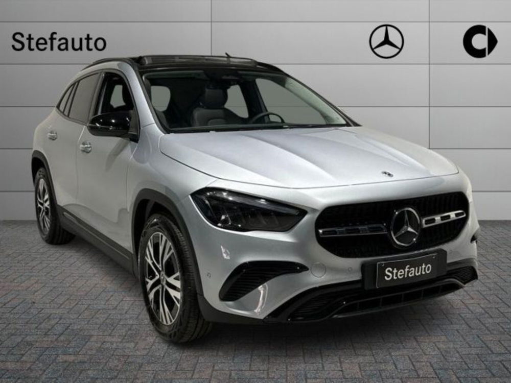 Mercedes-Benz GLA SUV nuova a Bologna