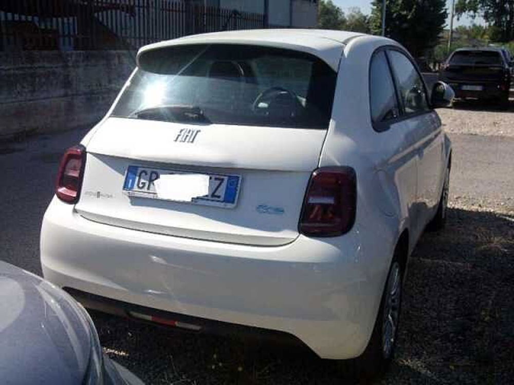 Fiat 500e usata a Milano (2)