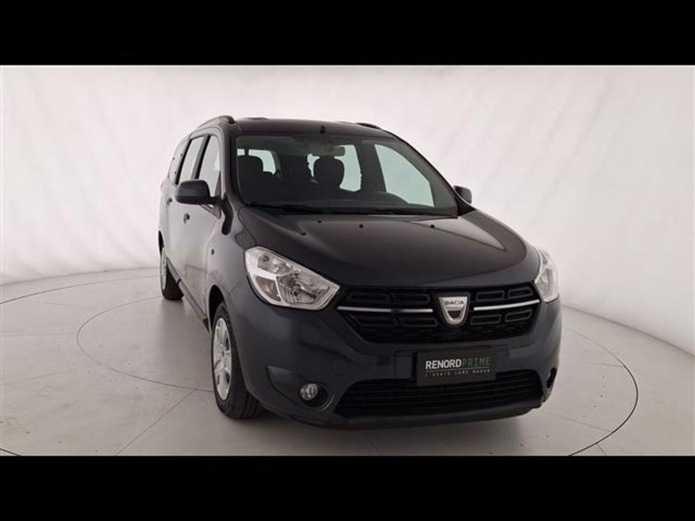 Dacia Lodgy usata a Milano (3)