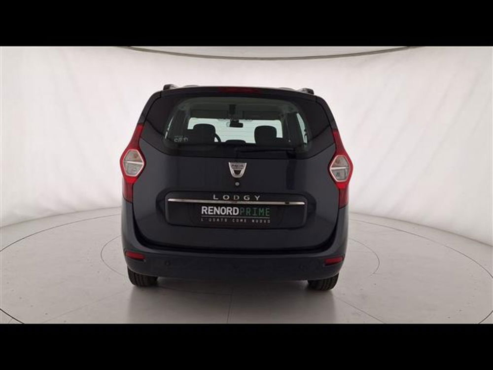 Dacia Lodgy usata a Milano (7)