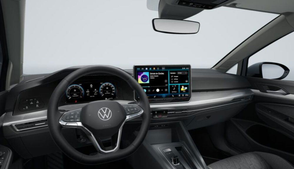 Volkswagen Golf nuova a Lecco (4)