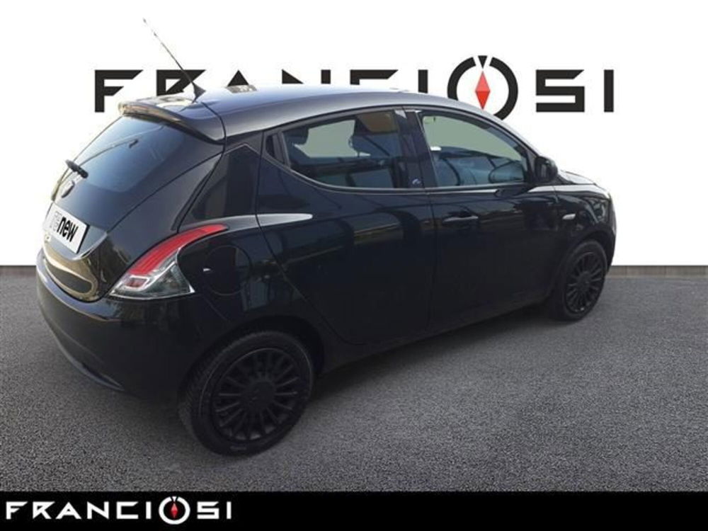 Lancia Ypsilon usata a Modena (3)