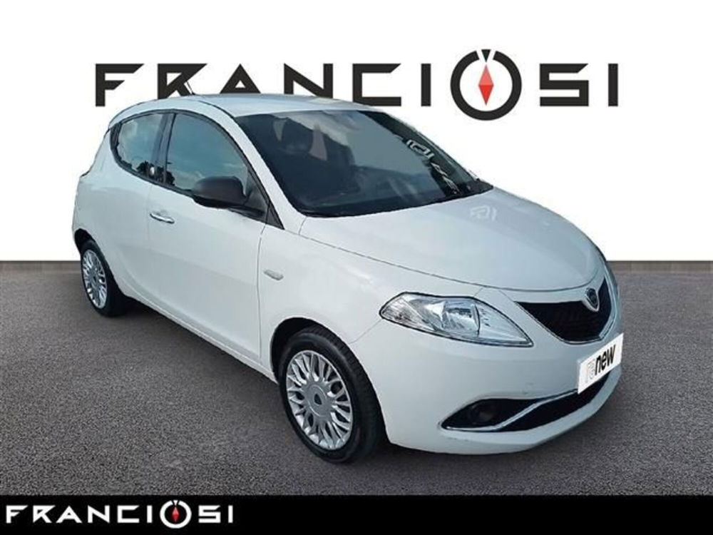 Lancia Ypsilon usata a Modena (2)