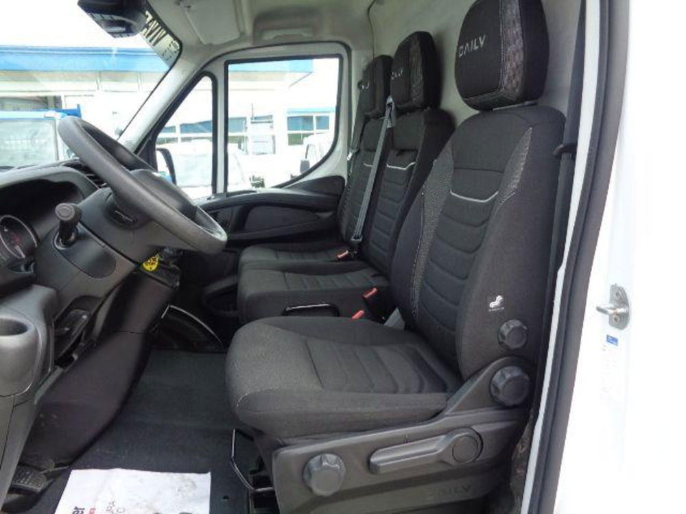 Iveco Daily Furgone usata a Brescia (10)