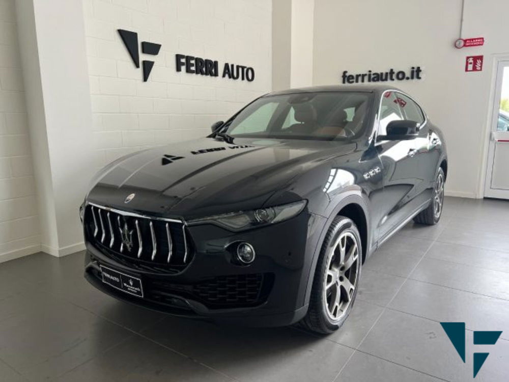 Maserati Levante usata a Udine (2)