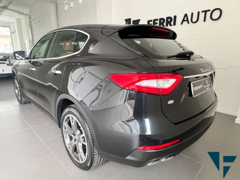 Maserati Levante usata a Udine (7)