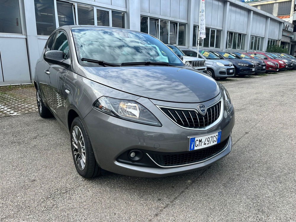 Lancia Ypsilon usata a Milano (3)