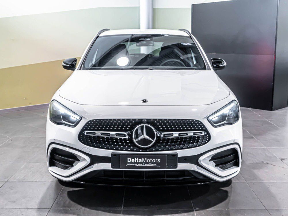 Mercedes-Benz GLA SUV nuova a Ancona (2)