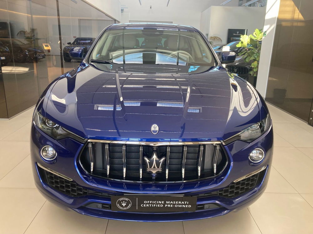 Maserati Levante usata a Bari (6)