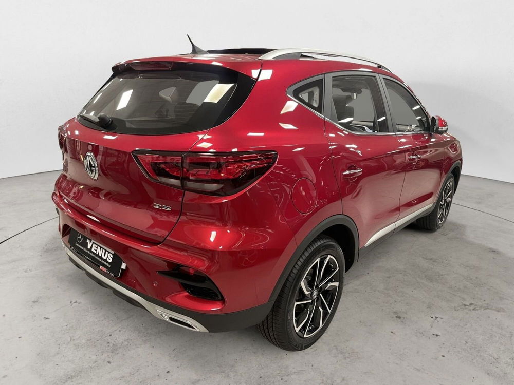 Mg ZS (2021-->) nuova a Milano (6)