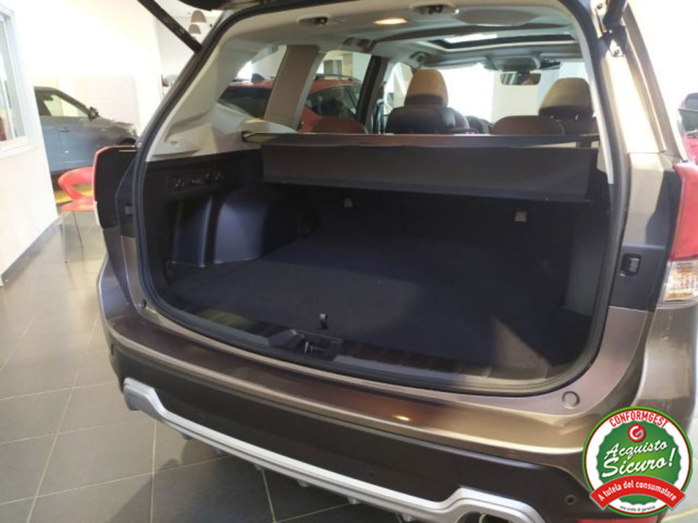 Subaru Forester nuova a Lucca (13)