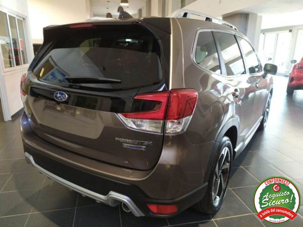 Subaru Forester nuova a Lucca (6)