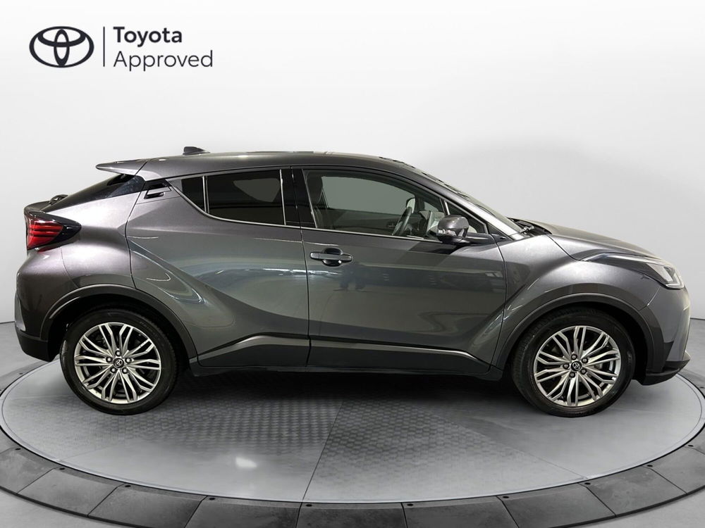 Toyota Toyota C-HR usata a Milano (13)