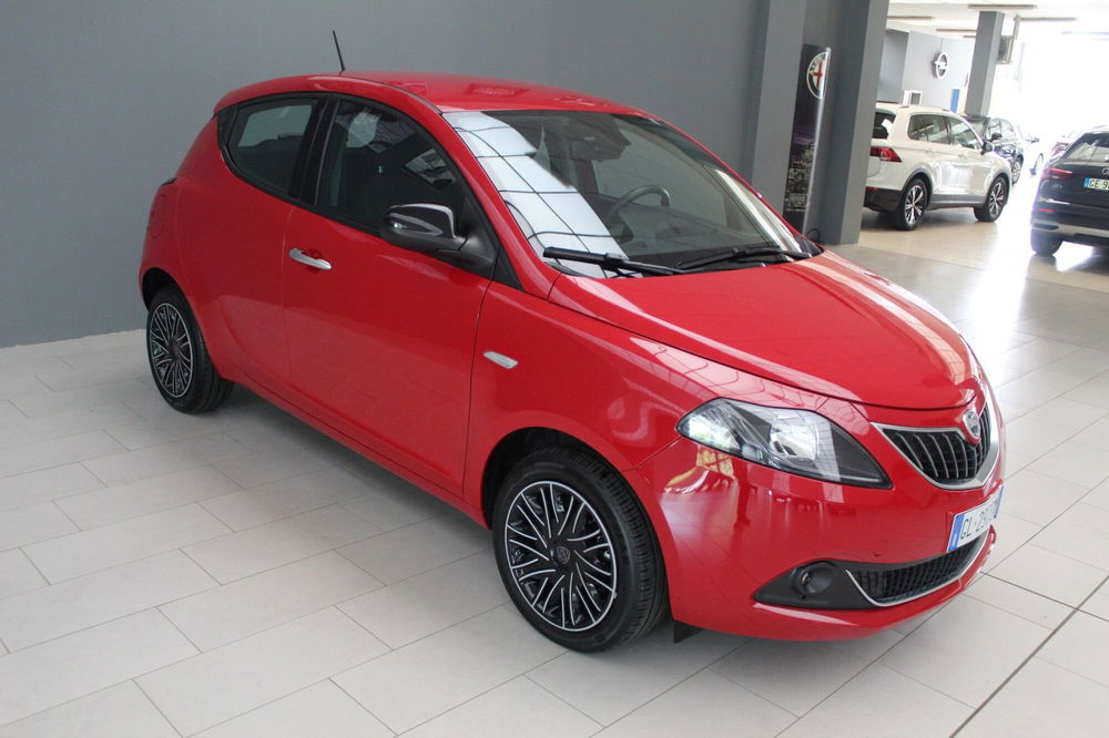 Lancia Ypsilon usata a Cremona (2)