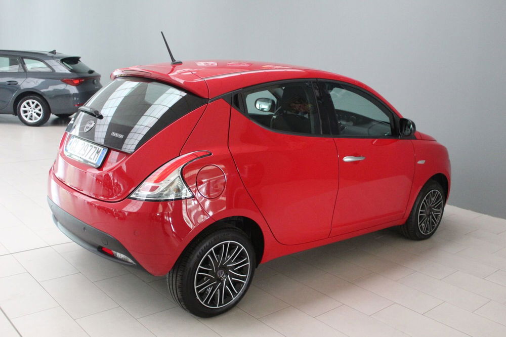 Lancia Ypsilon usata a Cremona (5)