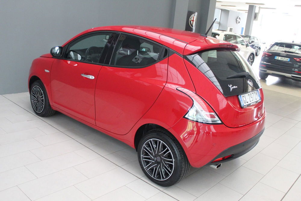 Lancia Ypsilon usata a Cremona (6)