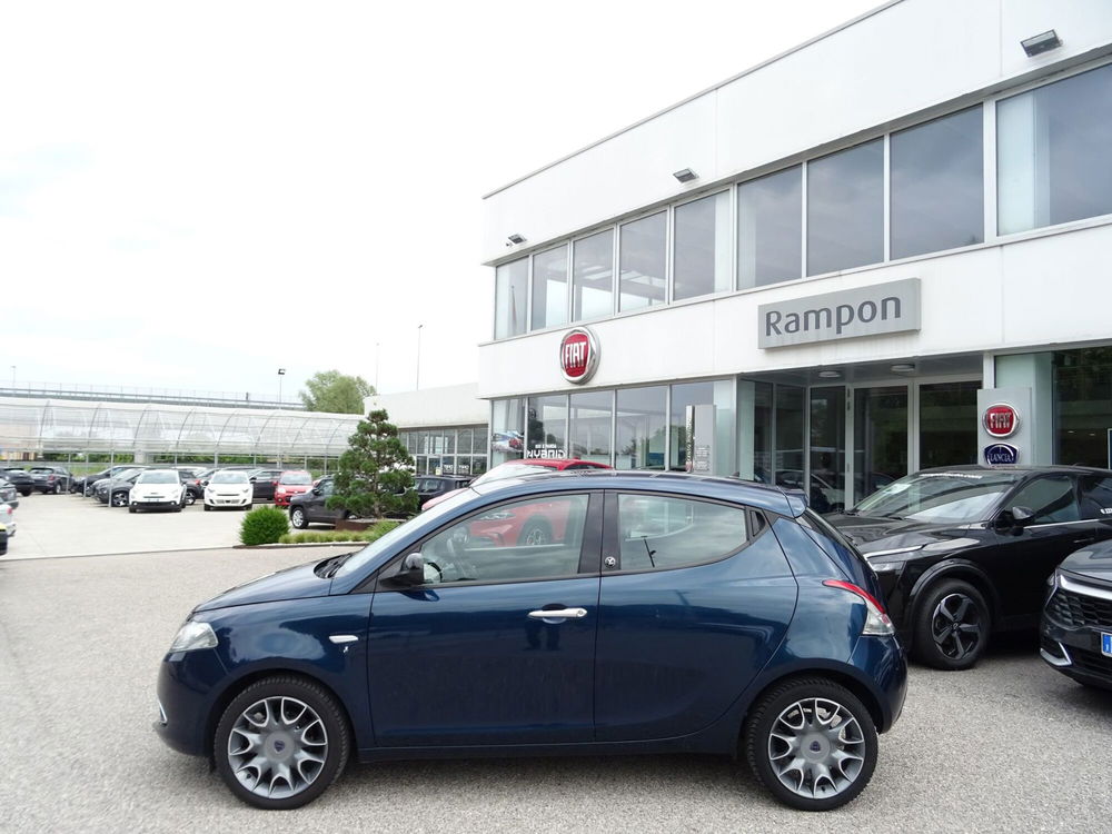 Lancia Ypsilon usata a Venezia (2)