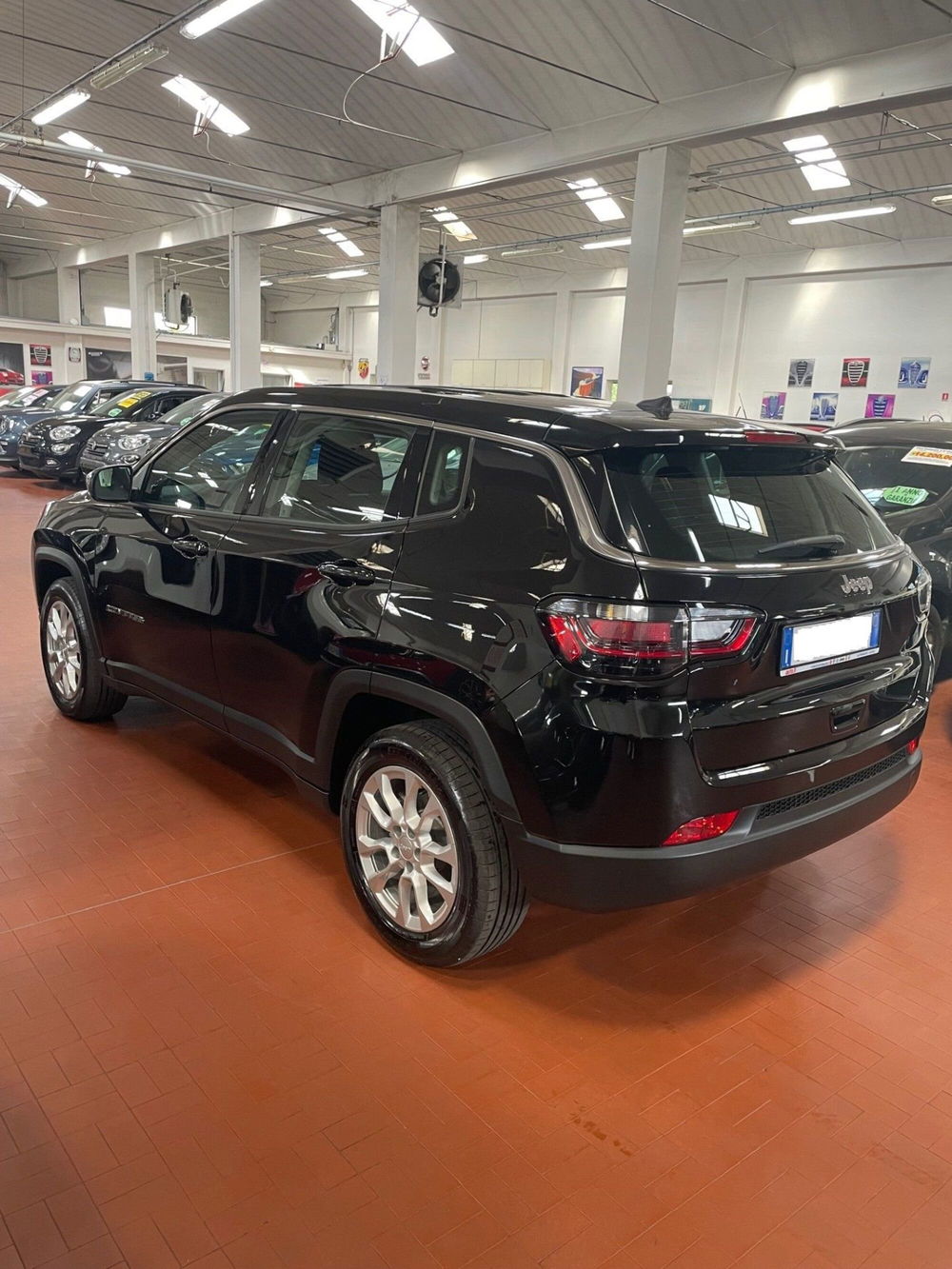 Jeep Compass nuova a Lucca (4)