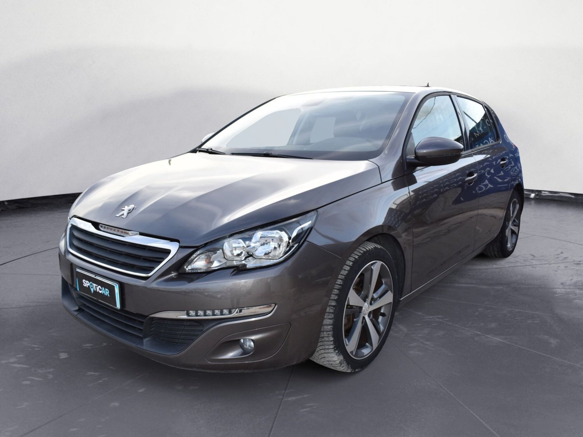 Peugeot 308 BlueHDi 120 S&amp;S Allure  del 2015 usata a Catania