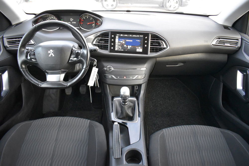 Peugeot 308 usata a Catania (9)