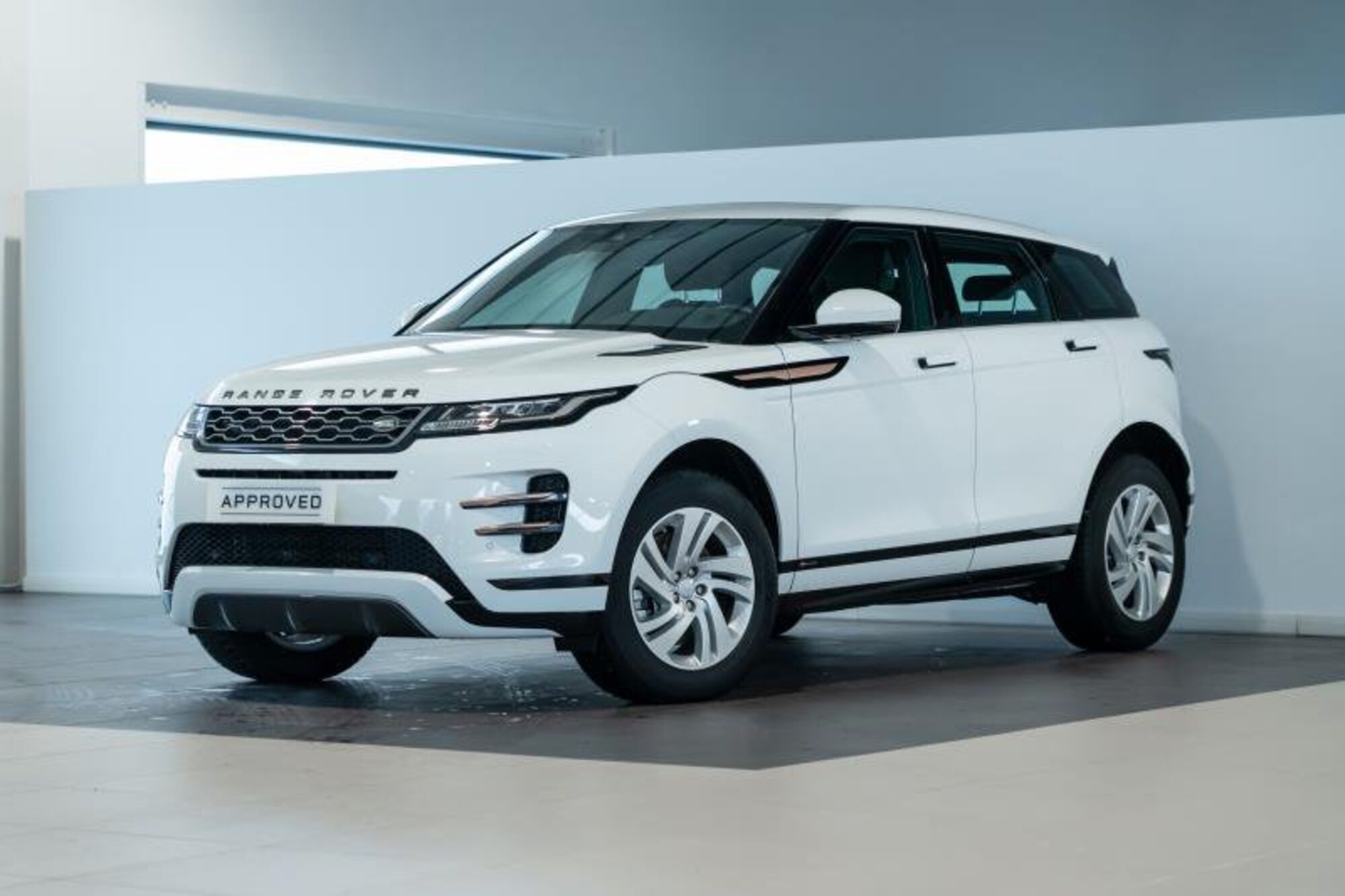 Land Rover Range Rover Evoque 2.0D I4-L.Flw 150 CV AWD Auto R-Dynamic del 2020 usata a Venezia