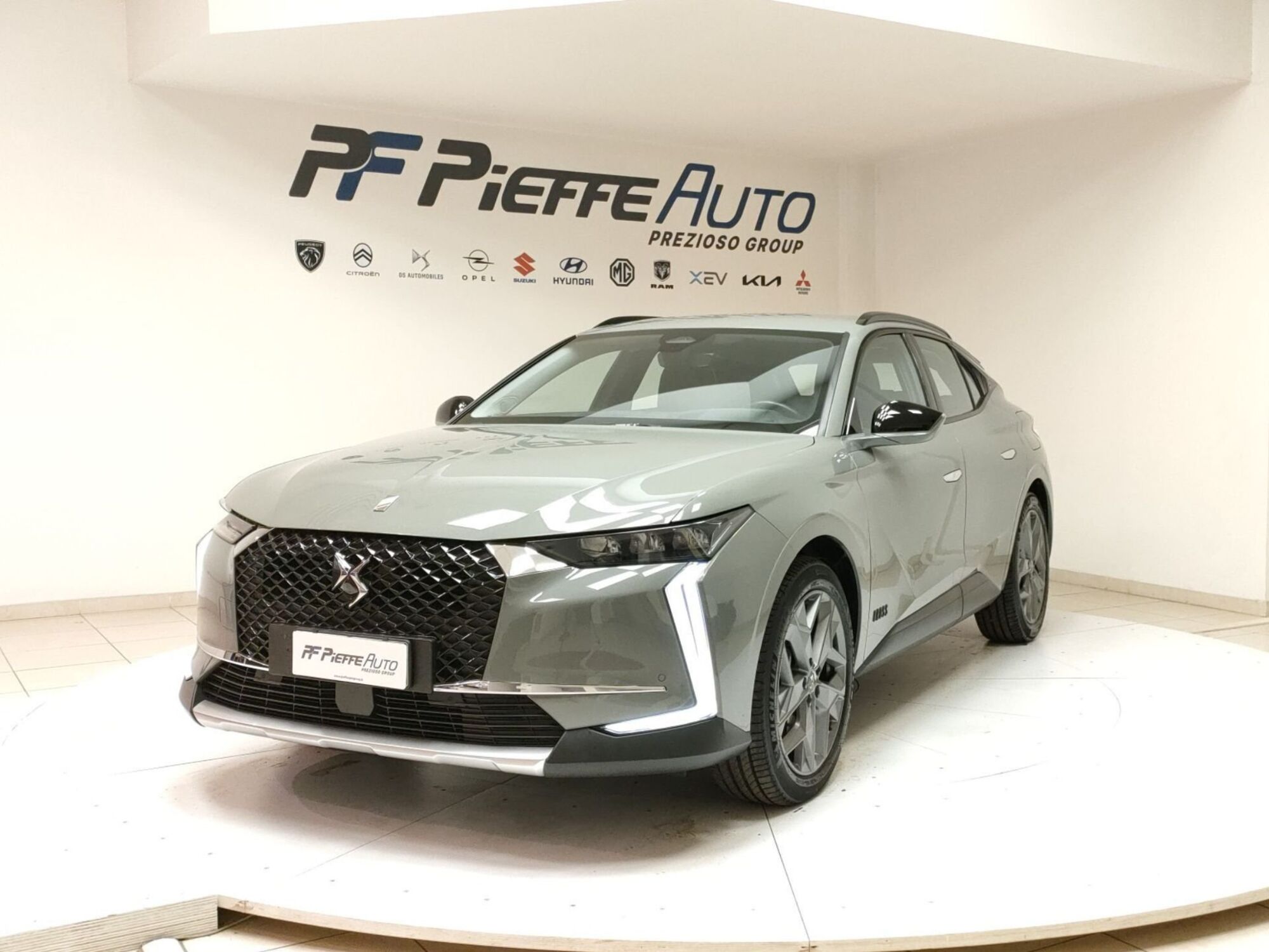 Ds DS 4 DS4 1.6 e-tense phev Rivoli 225cv auto del 2021 usata a Teramo