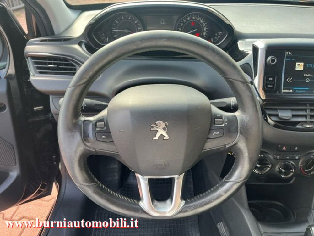 Peugeot 208 usata a Milano (9)