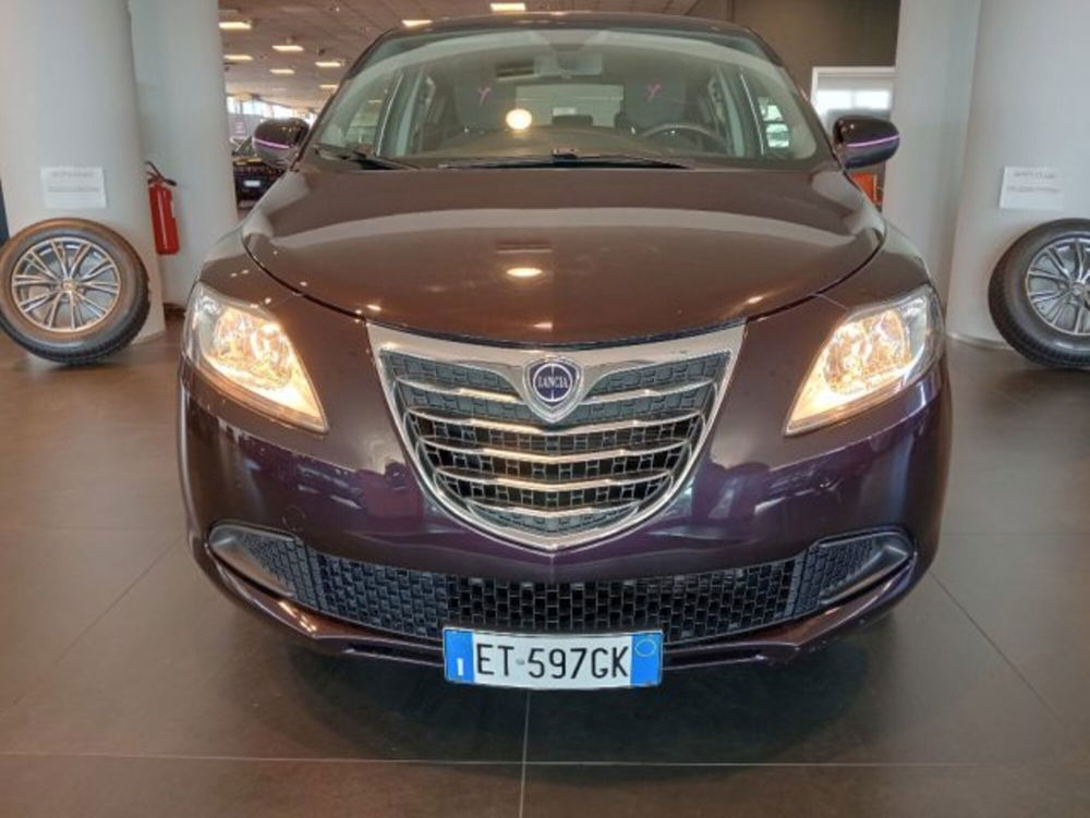 Lancia Ypsilon usata a Modena