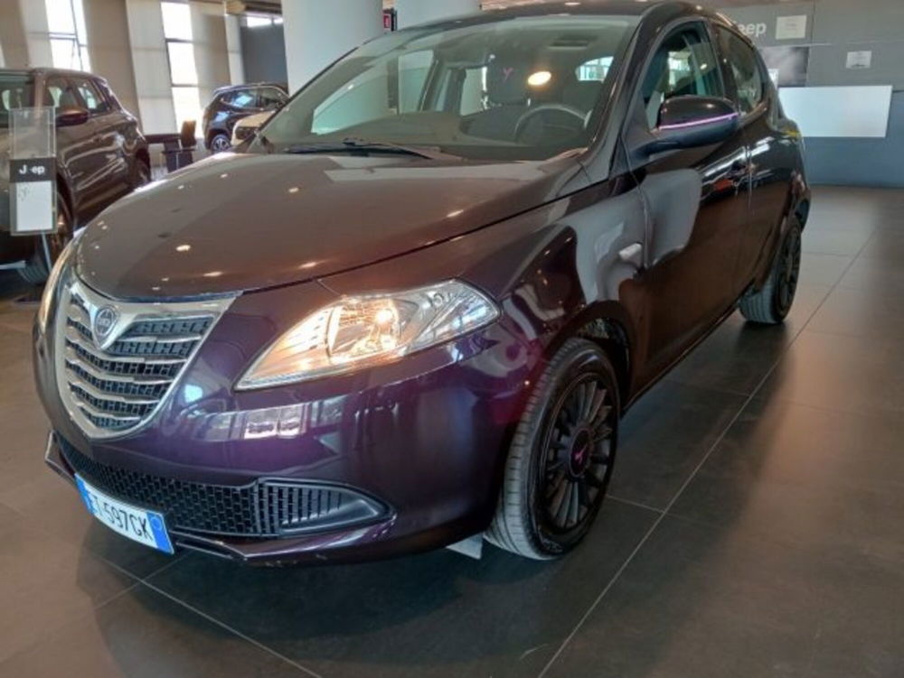 Lancia Ypsilon usata a Modena (2)